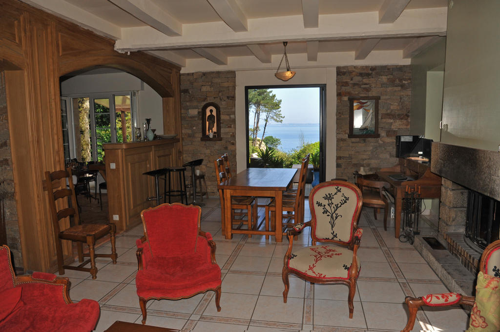 Les Fous De Bassans Bed & Breakfast Poullan-sur-Mer Ngoại thất bức ảnh